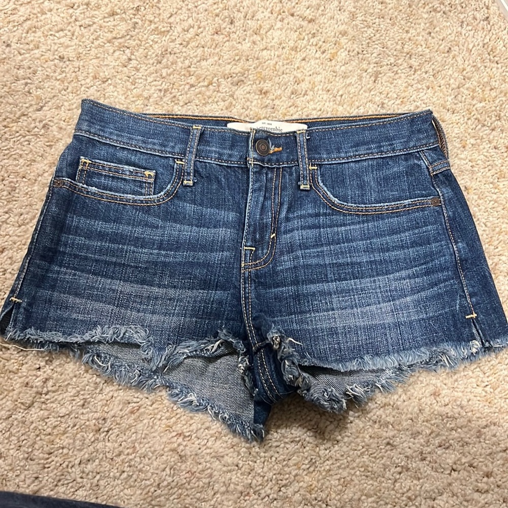 Abercrombie high rise size 2 shorts